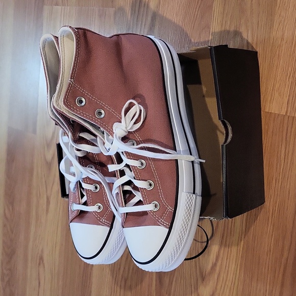 NIB Converse Chuck Taylor All Star High-Top Sneaker - Picture 7 of 11